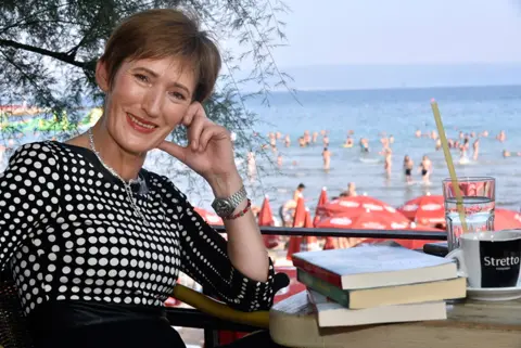 Kata Mijić: Zbog Kejt Mičel neću se odreći pseudonima Kate Mitchell - slika 1