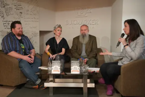 Verovanje u natprirodno duboko ukorenjeno u našem društvu – predstavljena knjiga „Srce crnog goluba“ - slika 1