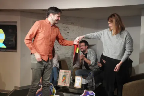 Uroš Petrović: Ko čita knjige, čita i ljude - slika 1