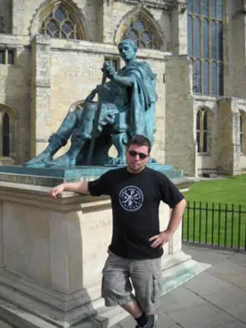 Dejan Stojiljković: Život veći od umjetnosti - slika 1