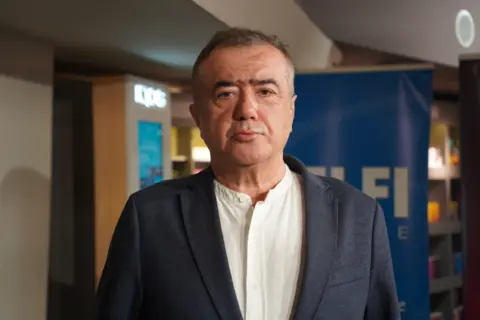 „Pesma o tri sveta“ predstavljena u SKC-u - slika 1