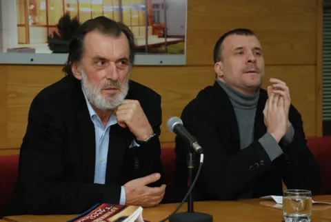 Promovisana knjiga Vuka Draškovića „Tamo daleko“ u Bijeljini - slika 1