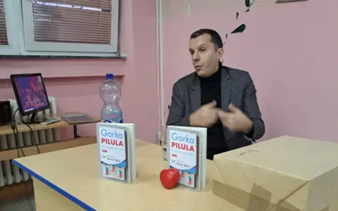 Pavle Zelić održao javni čas u Farmaceutsko-fizioterapeutskoj školi - slika 1