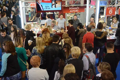 Uzbudljiv petak na Laguninom štandu! - slika 1