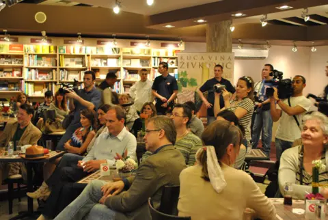 Održana promocija nove knjige Natalije Dević „Sve je to ljubav!“ - slika 1