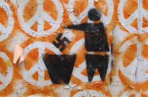 Tinejdžeri vandali osuđeni na čitanje knjiga. Evo šta su naučili - slika 2