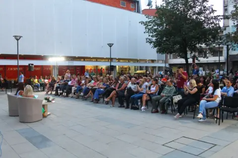 Spektakl u Vranju na književnoj večeri Jelene Bačić Alimpić - slika 1