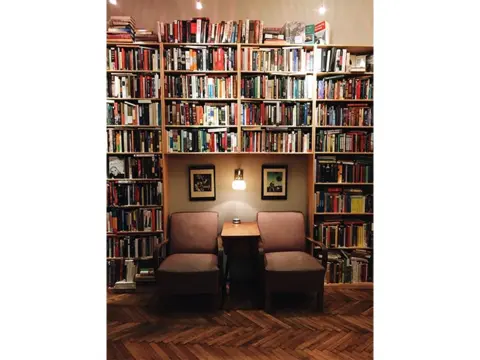 Hitovi Laguninih domaćih autora na Sajmu knjiga 2019. - slika 1