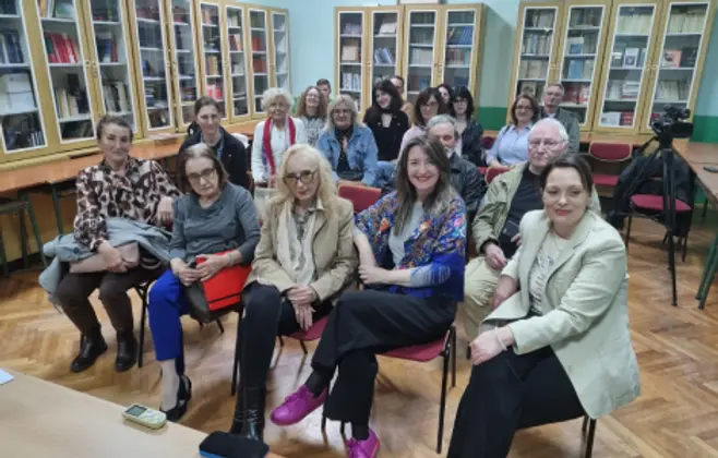 Ana Atanasković predstavila svoje stvaralaštvo čitalačkoj publici u Rači