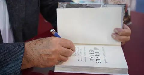 5 pisaca kojima se nisu u potpunosti dopadale vlastite knjige – 2. Deo - slika 3