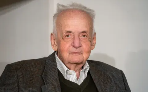 Intervju povodom 95. rođendana Ivana Ivanjija: Pričam sebi priče pred san - slika 1