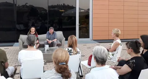 Promocija romana „Podvizi i stradanja Grofa od Takova“ u Svilajncu - slika 1