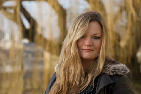 Katriona Vord o romanu „Poslednja kuća u ulici“: Traume, serijske ubice i njihovi kućni ljubimci - slika 1