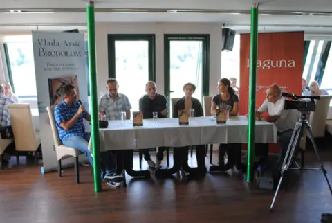 Održana promocija romana „Brodolom“ Vlade Arsića - slika 1