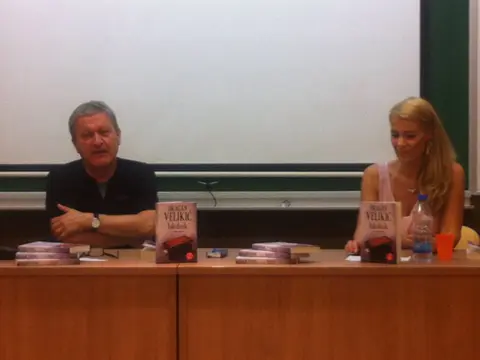 „Islednik“ Dragana Velikića promovisan u gradu na pjeni od mora - slika 1