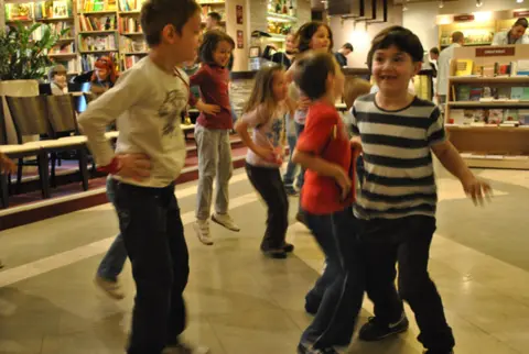 Predstavljena prva knjiga iz serijala „Nemanjići“ - slika 1