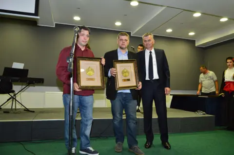 Vitezovi srpske književnosti Vladimir Kecmanović i Dejan Stojiljković - slika 1