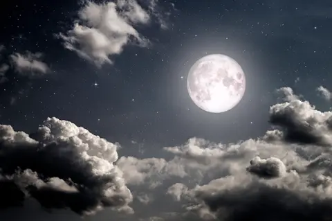 night-dark-sky-with-stars-moon-moonlight-75