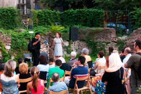 Ponovo zajedno: Uroš Petrović i mališani na 64. Zmajevim dečjim igrama - slika 1