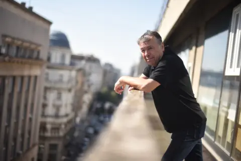 Nele Karajlić: Kako je rokenrol spasao Jugoslaviju - slika 1