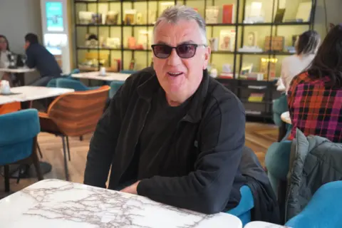 Zoran Kostić Cane: Bog ima najbolje odgovore, a đavo najbolje izgovore - slika 1