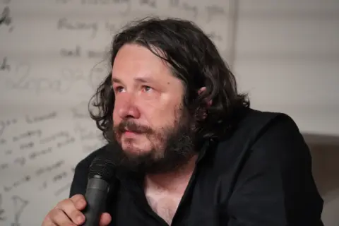 Muharem Bazdulj: Turbulentna vremena su dobar okvir za stvaralaštvo - slika 1