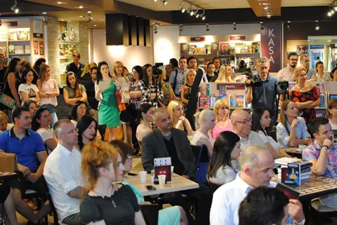 Održana promocija knjige „Osmeh za svaki dan“ Jelice Greganović - slika 1