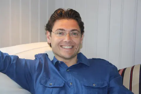 Mario Liguori: Književnost je reakcija na svet koji nam se ne dopada - slika 1