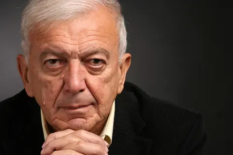 Dušan Miklja: Bavljenje novinarstvom je dragoceno za pisca - slika 1