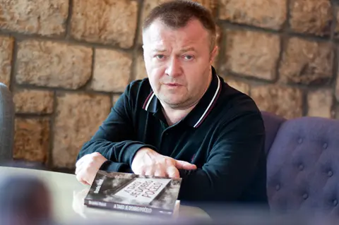 Branko Rosić o prvoj knjizi, Canetu, Arsenijeviću, „Urbanoj Gerili“: Svi smo mi na prodaju - slika 1