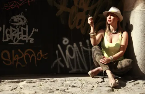 Seks i Beograd: Sa Mašom Rebić o mačo tipovima, kompleksima Keri Bredšo i orgijama na Tviteru - slika 1