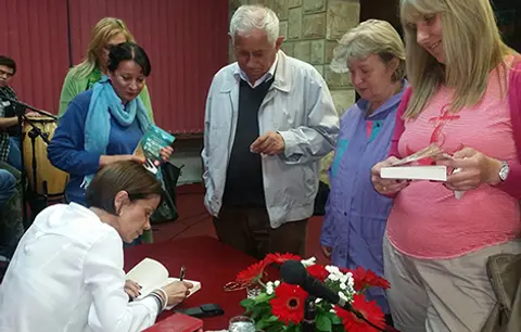 Uspešno gostovanje Lagune i njenih pisaca na Sajmu knjiga i grafike u Kragujevcu - slika 1