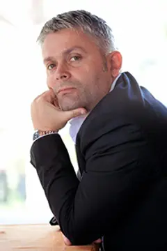 Elvedin Nezirović: Mostar, kasaba prepuna zgarišta i ruševina - slika 1