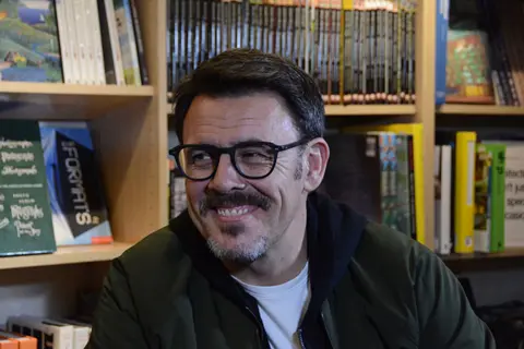 Slavimir Stojanović Futro: Zbog slika u stvari čitam - slika 1