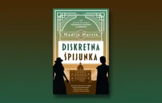 Prikaz romana „Diskretna špijunka“: Uzbudljiva dubina potresnih događaja