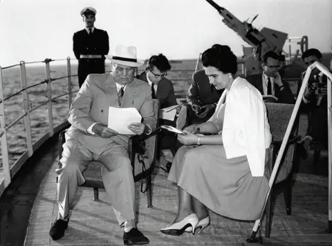 Ivan Ivanji o „Knjizi o Titu“ Dobrice Ćosića: Otac nacije o najvećem sinu naših naroda - slika 2