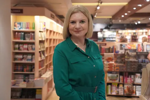 Ljiljana Šarac: Pisac treba da bude pravi hipnotizer da privuče mlade - slika 1