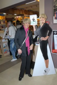 Sofija Lundberj odgovara na pitanja o svom debitantskom romanu „Crveni adresar“ - slika 1