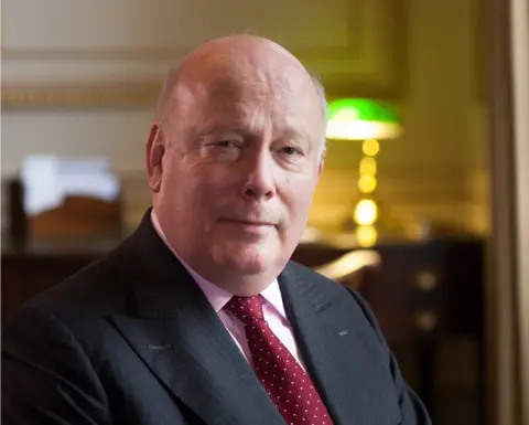 UTF-8Julian-Fellowes-credit-to-Orion-Publishing-Group-1