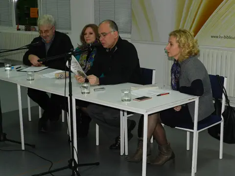 U Galeriji „Risim“ u Čačku predstavljen je novi roman Vladana Matijevića „Susret pod neobičnim okolnostima“ - slika 1