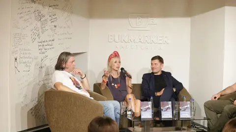 Čovek ponekad mora da digne glas – predstavljen roman „Pokojnik drugog reda“ - slika 1