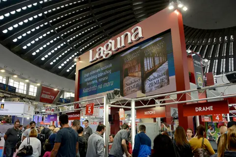 Nedelja na štandu Lagune – Sajam knjiga 2017. - slika 1