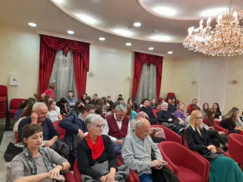 IMG-cb10d98645ed7a9d3d8ff8790b5b5ff5-V