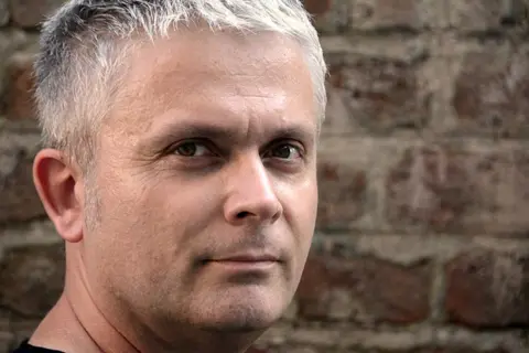 Elvedin Nezirović: Šutnja je oduvijek bila najisplativiji model slobode govora! - slika 1