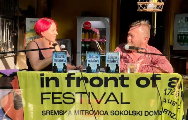 Rosić predstavio „Dolazak matadora“ u Sremskoj Mitrovici