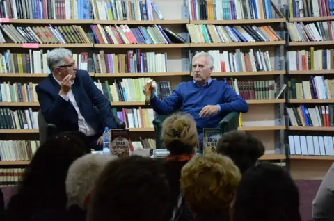 Lagunin autor Vanja Bulić publici u Pirotu predstavio „Dušanovu kletvu” - slika 1