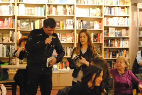 Promovisana autobiografija dr Neleta Karajlića „Fajront u Sarajevu“ - slika 1