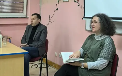 Pavle Zelić održao javni čas u Farmaceutsko-fizioterapeutskoj školi - slika 2