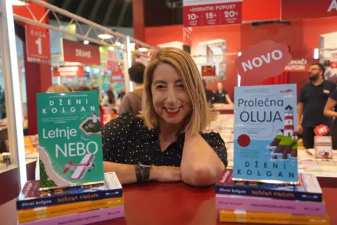 Dženi Kolgan: Romani su uvek bili ženska, intimna pasija - slika 1