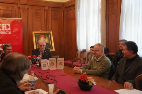 Nagrada „Meša Selimović“ za pesničku zbirku „Zapis na stubu, Jerusalimskom“ Selimira Radulovića - slika 2